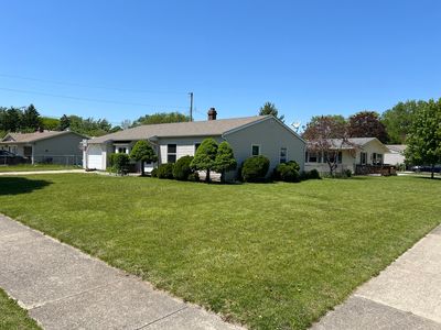 Property at 757 Crestwood Dr, Aurora, IL