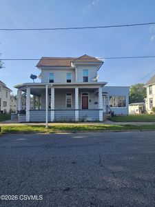 319 Hepburn St