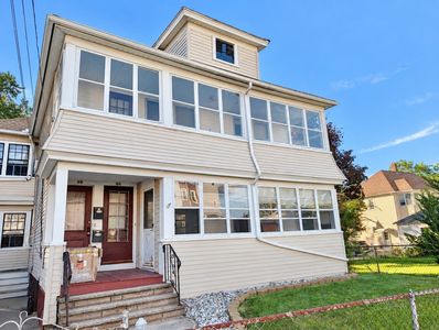 64-66 Lyons St
