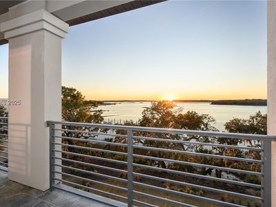 63 Skull Creek Dr #502