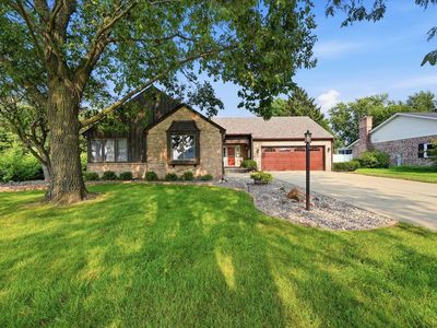 8 Woodside Ave