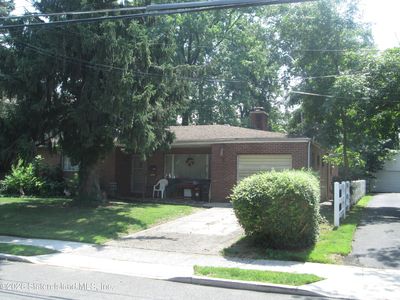 136 Hillside Ter