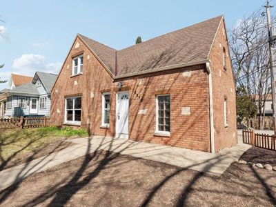 6212 West Girard AVENUE