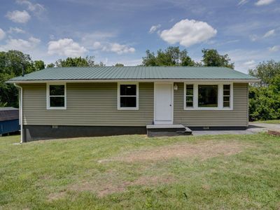 273 Riverview Dr