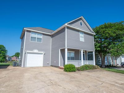 41 Loch Ln