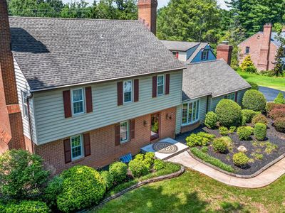 8 Tree Farm Ct