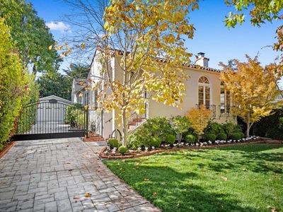 Property at 105 Pepper Ave, Burlingame, CA