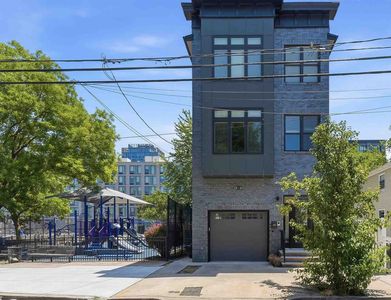 366 Whiton St #1