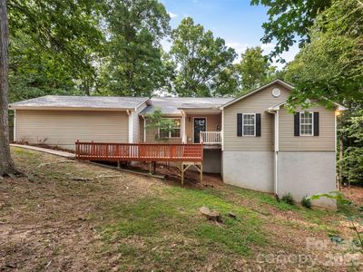 6238 King George Dr
