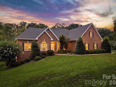 405 Woodridge Dr