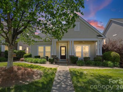 1004 Envoy Ln