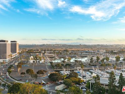 13600 Marina Pointe Dr Unit 1507