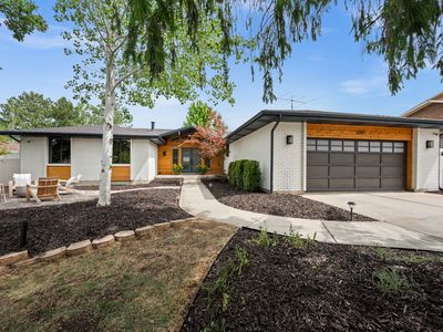 2241 E Somerset Dr S