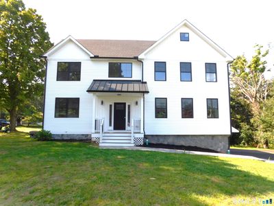 60 Mohegan Road