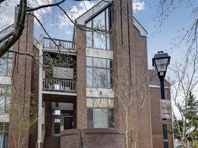 696 Mowbray Arch APT 540