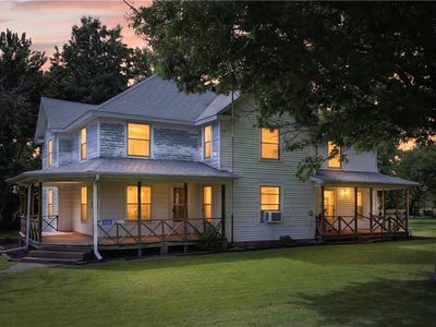 406 N Center Ave