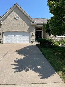 Property at 300 NW Greenview Dr, Lees Summit, MO