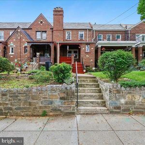 35 Gallatin St NW