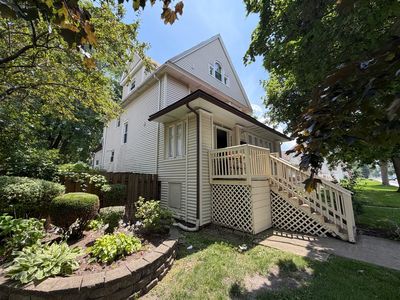 209 S 19th Ave