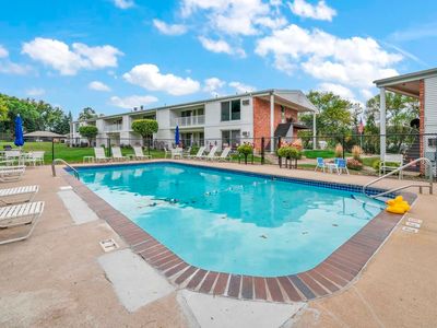 1750 Country Club Dr Unit 209