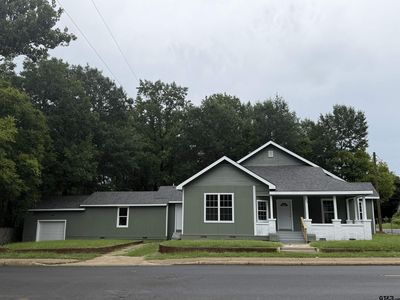 606 Sanford St