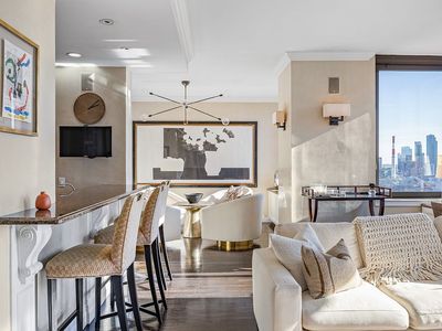 524 E 72nd St APT 32C