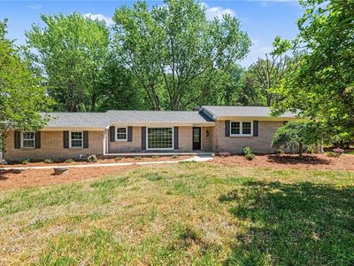 8124 Old Reidsville Rd
