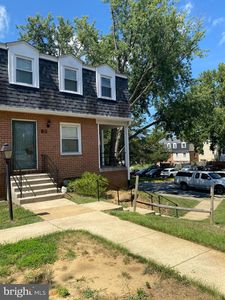 63 Watkins Park Dr #32