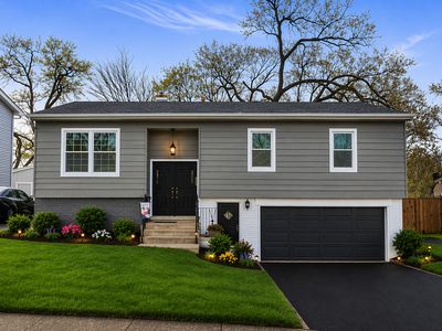 1364 Leslie Ln