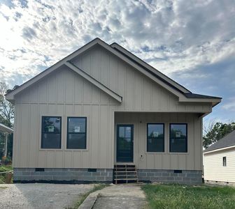 907 N Chamberlain Ave