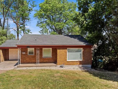 15 E Sylvia Dr