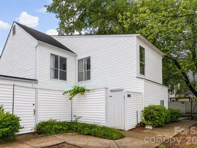 7130 Stonington Ln