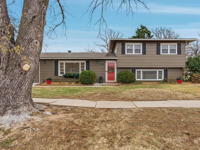 1100 N Dunsworth Ave