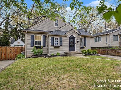 927 Joslin St SE