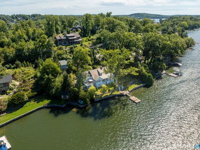 78 Lake Drive South