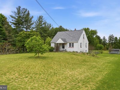 3250 Manor Rd