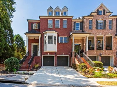 3028 Montclair Cir SE