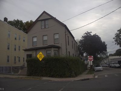 470 Nye Ave