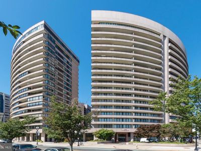 1200 Crystal Dr APT 1311