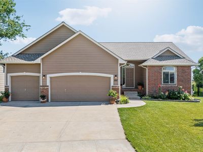 207 W Capstone Ct