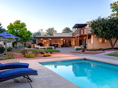 5601 Planeta Ct NE