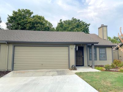 2416 E Tulare Avenue