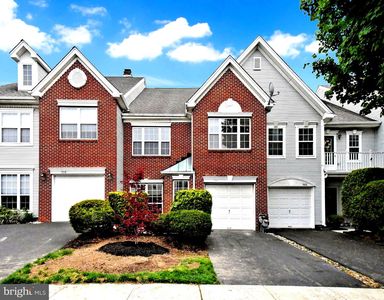 104 Aqueduct Dr