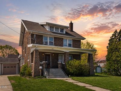 121 Bacon St