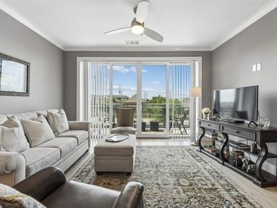 3517 Windhaven Pkwy #2204