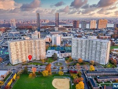 2100 Linwood Avenue #17E