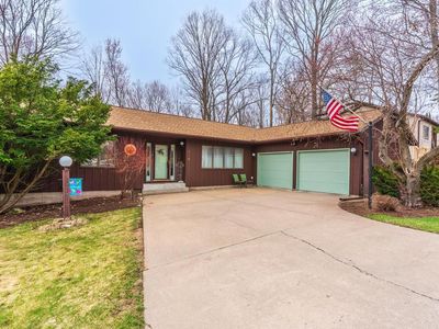 3946 HILLSIDE LANE