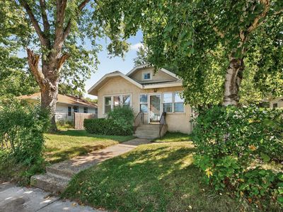 834 Iroquois Ave