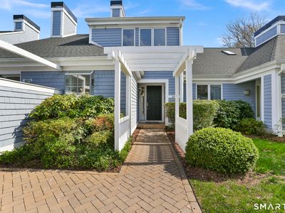 203 Lansdowne #203