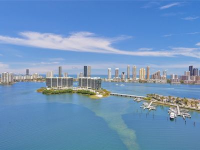 3201 NE 183rd St APT 2403